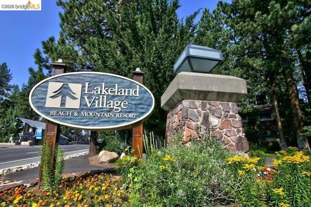 3535 Lake Tahoe Blvd, South Lake Tahoe CA: https://media.crmls.org/mediaz/e61528d9-3b84-4bb2-9c05-c98cf33f626a.jpg