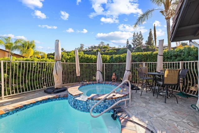 Detail Gallery Image 11 of 55 For 731 Dewane Dr, El Cajon,  CA 92020 - 3 Beds | 3 Baths