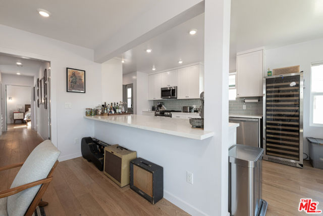 1005 N Alexandria Avenue, Los Angeles CA: https://media.crmls.org/mediaz/e61643ad-14e3-4053-b90e-ff25ff674981.jpg