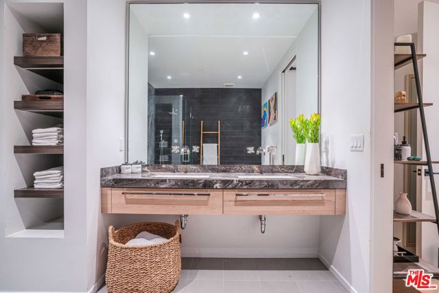 1030 N Kings Road, West Hollywood CA: https://media.crmls.org/mediaz/e616daba-cbb2-4a92-bdd8-b176c0f4af06.jpg