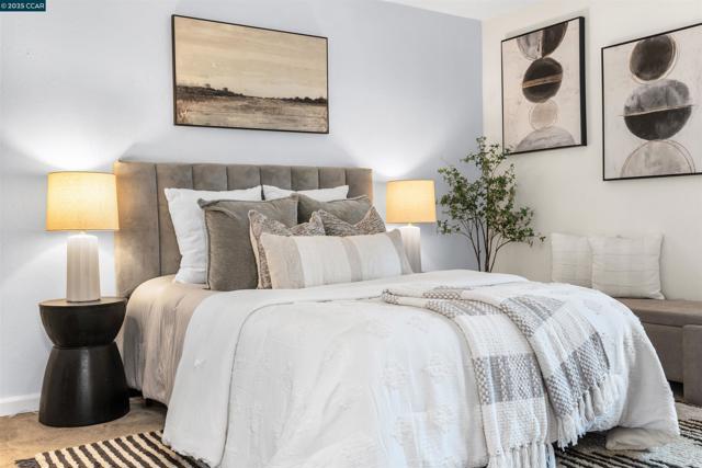 2720 Oak Rd, Walnut Creek CA: https://media.crmls.org/mediaz/e616f243-1458-4778-8476-09f65da99d7a.jpg