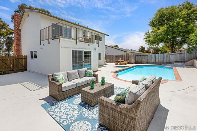 4755 Cather Ave, San Diego CA: https://media.crmls.org/mediaz/e6171080-3413-4b37-84b0-d4e8820a62ed.jpg