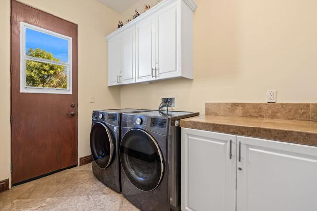 Image 39 of 50 For 80959 Rockberry Court