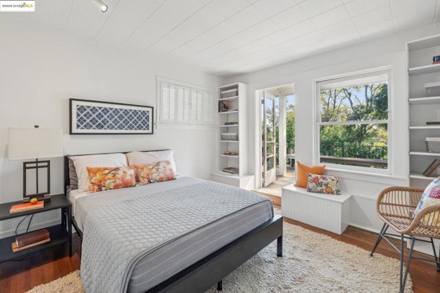 2671 Shasta Rd, Berkeley CA: https://media.crmls.org/mediaz/e6175c3b-7492-4f93-9ef1-bd2e1114734f.jpg