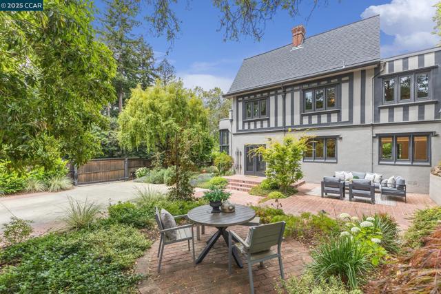 91 Tunnel Rd, Berkeley CA: https://media.crmls.org/mediaz/e617e9a7-e09b-4f4e-bcbd-418d32ba4bd4.jpg