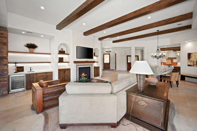 50375 Via Serenidad, La Quinta CA: https://media.crmls.org/mediaz/e617f5ed-6cb9-47b9-bd3e-2b3b7c5226f7.jpg