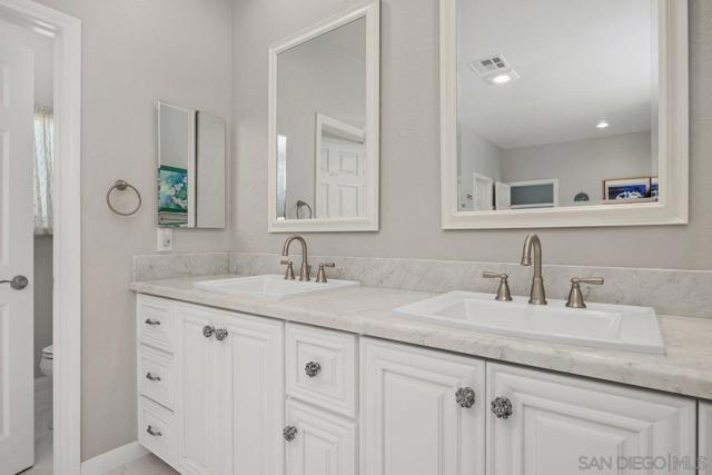 16274 COUNTRY DAY ROAD, Poway CA: https://media.crmls.org/mediaz/e619622d-5f45-4fa9-ae4c-a029956bf0dc.jpg