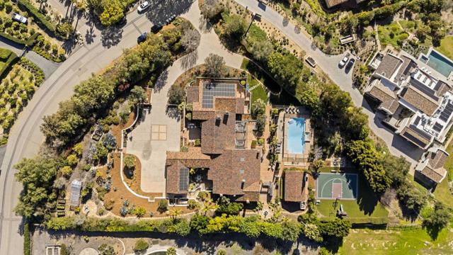 16636 El Zorro Vista, Rancho Santa Fe CA: https://media.crmls.org/mediaz/e6197e88-8c09-4da8-9c92-2a639576ddeb.jpg