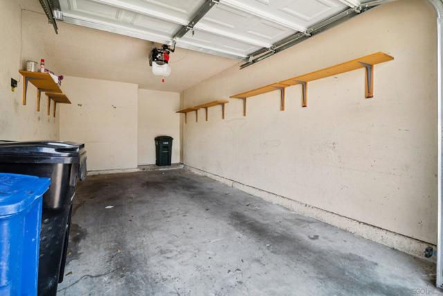 4064 Crystal Dawn Ln, San Diego CA: https://media.crmls.org/mediaz/e61a2204-4ed6-4137-836c-9bb55e544d0c.jpg