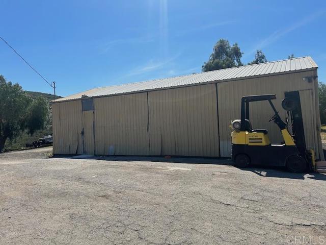 515 Cassou Road, San Marcos CA: https://media.crmls.org/mediaz/e61a3907-3b22-43c5-889c-f11cde7e6e2a.jpg