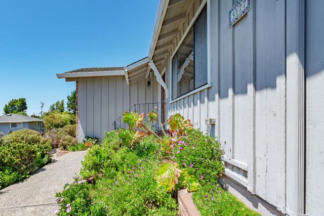 3177 W Ledyard Way, Aptos CA: https://media.crmls.org/mediaz/e61aa30c-12ca-4f10-8f57-3b6c81499750.jpg