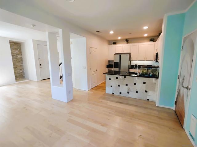 Image 2 of 12 For 13049 Cadencia Pl
