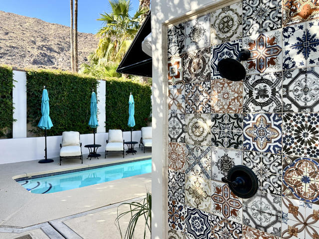 1755 S Mesa Drive, Palm Springs, CA 92264