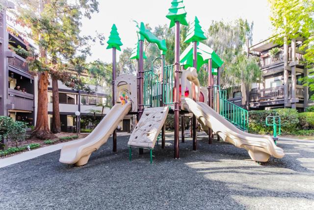 8650 Gulana Avenue, Playa del Rey CA: https://media.crmls.org/mediaz/e61d794e-1a96-4dfa-84bb-34a66194a237.jpg
