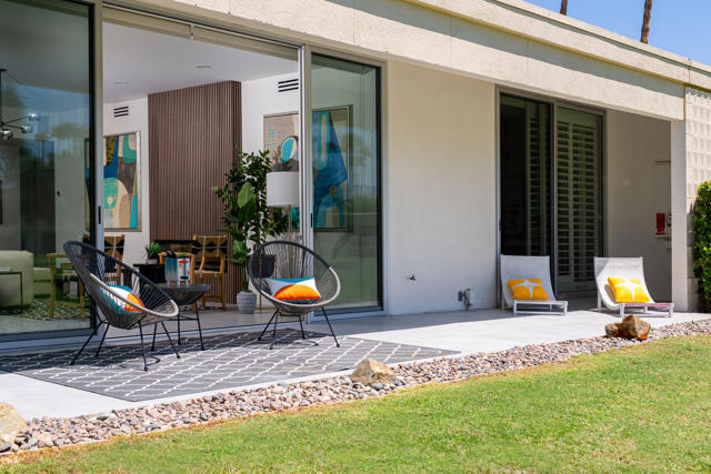 172 Desert Lakes Drive, Palm Springs CA: https://media.crmls.org/mediaz/e61ece6c-873d-48ab-8777-77140653d8b5.jpg
