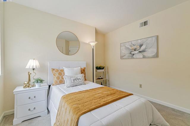 Image 35 of 58 For 42210 Live Oak Cir