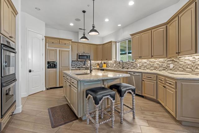 2255 Los Altos De Cerro, Ramona CA: https://media.crmls.org/mediaz/e61ef6b9-2557-4abf-986b-f044e17a92ab.jpg
