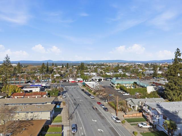 111 Wellesley, Redwood City CA: https://media.crmls.org/mediaz/e61f570c-9d30-449c-8250-8d1106e74d6a.jpg