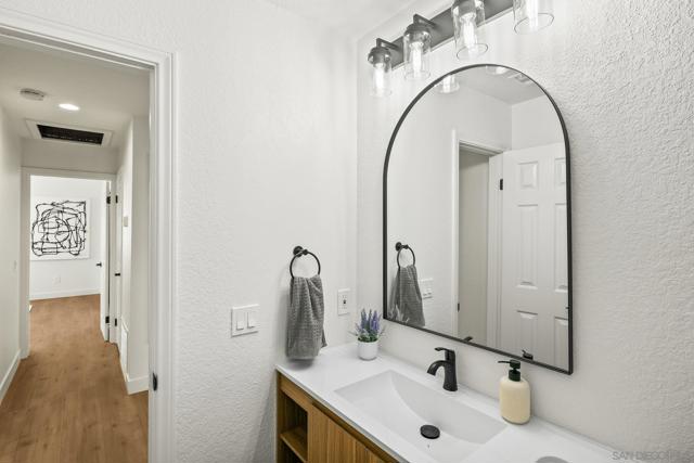 Image 28 of 50 For 152 Evergreen Ave.  4