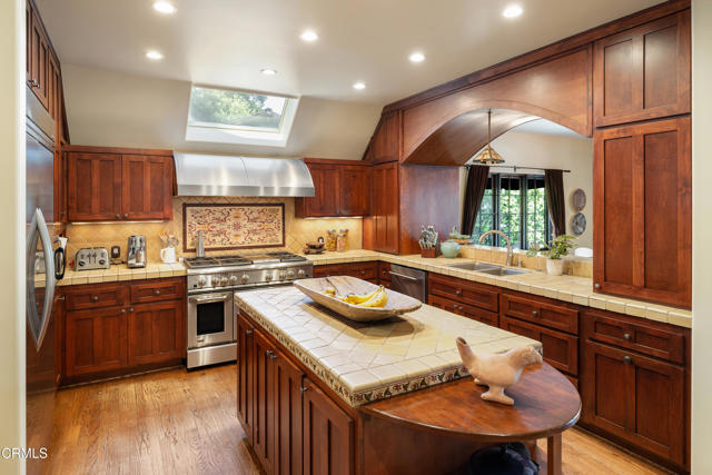 1024 Prospect Boulevard, Pasadena CA: https://media.crmls.org/mediaz/e6206e1f-c658-488f-ac19-992567da2604.jpg