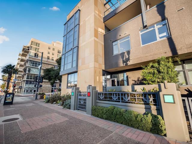 1325 Pacific Hwy, San Diego CA: https://media.crmls.org/mediaz/e620c32d-56b8-4361-9b0e-bb5812a9003c.jpg