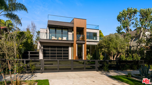 615 23rd Street, Santa Monica CA: https://media.crmls.org/mediaz/e6212c18-8cfe-4ab1-ac91-b9b68690cdca.jpg