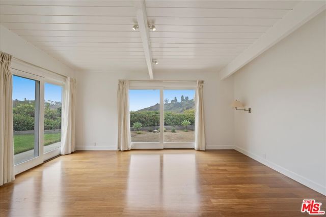 Drew Fenton | 1324 El Hito Circle Pacific Palisades CA | MLS: 7359634