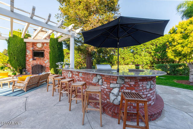 1816 Brittany Park Road, Camarillo CA: https://media.crmls.org/mediaz/e62225eb-b780-42b3-ac60-ed41a24f7456.jpg