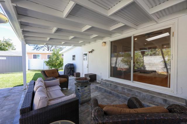Detail Gallery Image 28 of 34 For 8892 Hoffing Ave, San Diego,  CA 92123 - 4 Beds | 2 Baths