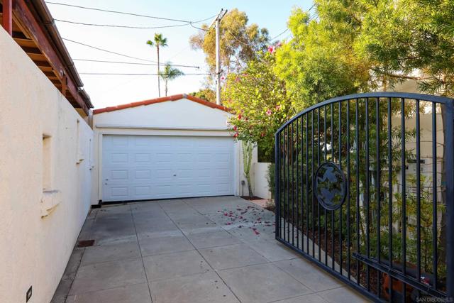 1430 Golden Gate Drive, San Diego CA: https://media.crmls.org/mediaz/e622373d-136f-4b0d-8f62-6ffc534a51e9.jpg