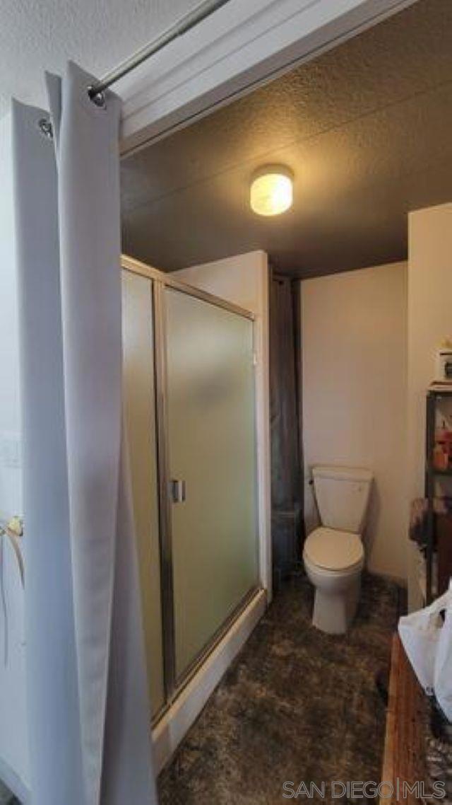 6550 Ponto Dr, Carlsbad CA: https://media.crmls.org/mediaz/e62330e3-b747-4925-9785-17e4655fe01b.jpg