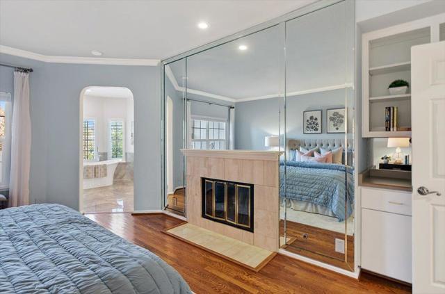 1190 Maria Privada, Mountain View CA: https://media.crmls.org/mediaz/e6234591-10ee-4c06-ad6a-9380bded2be4.jpg