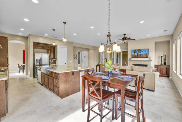 57816 Barristo Circle, La Quinta CA: https://media.crmls.org/mediaz/e6238eec-648e-4288-8838-d4aef4cd7093.jpg