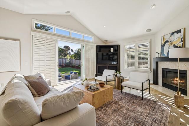 62 Spyglass Court, Half Moon Bay CA: https://media.crmls.org/mediaz/e623e8d3-199d-446f-8636-cd645f833caf.jpg