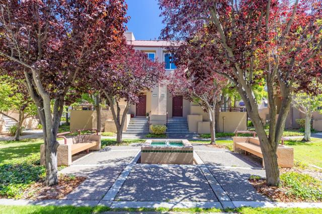 210 Commons Lane, Foster City CA: https://media.crmls.org/mediaz/e62455d2-7460-404e-a26a-e2dfc13b83ca.jpg