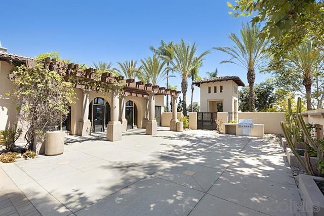 1623 Gila Ct, Chula Vista CA: https://media.crmls.org/mediaz/e624baa1-8325-4769-bb52-1475c6d3d44d.jpg