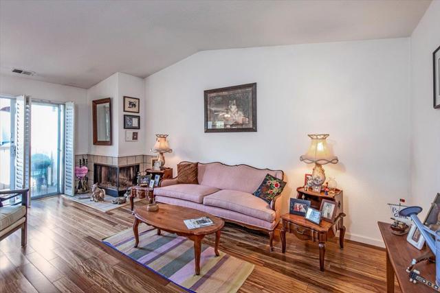 3489 Wine Barrel Way, San Jose CA: https://media.crmls.org/mediaz/e6250f66-0f8f-4b23-8695-e71753504841.jpg