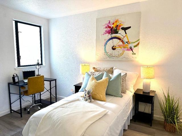 900 Hillside Boulevard, Daly City CA: https://media.crmls.org/mediaz/e62616e1-47c3-402e-9b46-1892927185a1.jpg