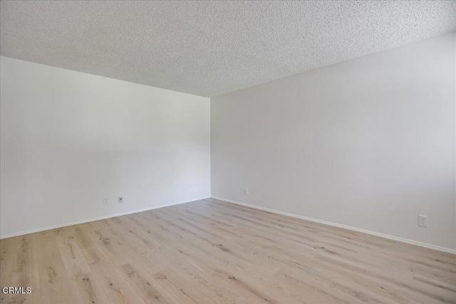 232 Rosewood Street, Ventura CA: https://media.crmls.org/mediaz/e6266431-9822-489f-85ad-f0920604fc5f.jpg