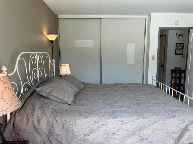 426 Arkansas Street, San Francisco CA: https://media.crmls.org/mediaz/e626d093-b848-42ac-9c8c-facf44adcfa6.jpg