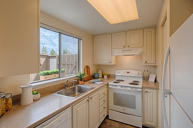 106 Palo Verde Terrace, Santa Cruz CA: https://media.crmls.org/mediaz/e628c6ff-64ab-4083-ba10-21fb293553af.jpg