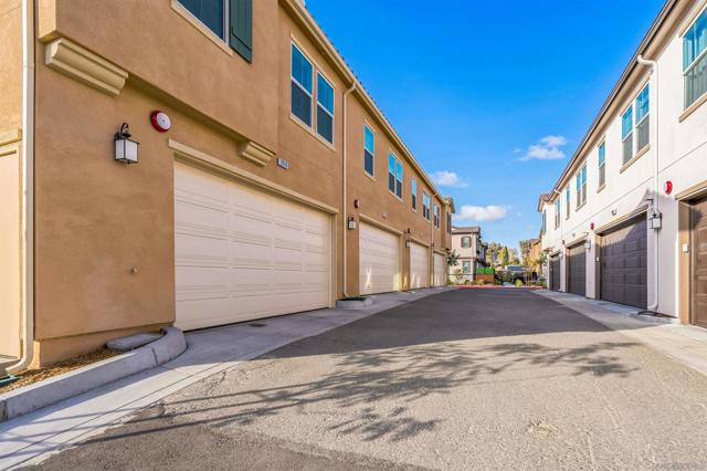 2018 Barite St, Spring Valley CA: https://media.crmls.org/mediaz/e628d02f-2988-4d45-8fb5-6de16f5edbdc.jpg