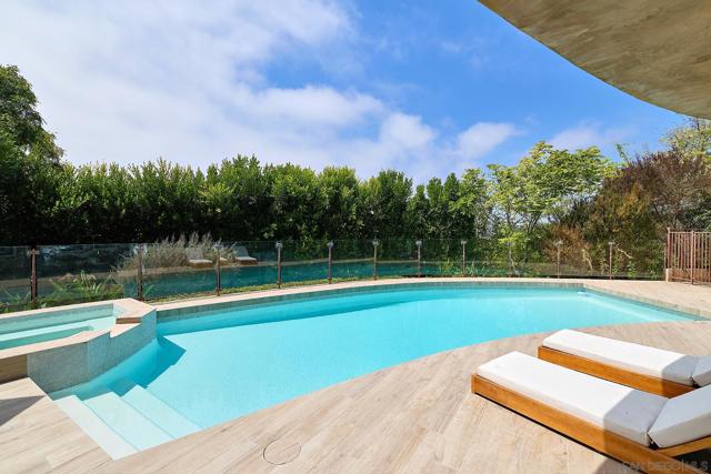 1749 Noma Lane, Encinitas CA: https://media.crmls.org/mediaz/e6293fc8-e30f-48fa-a7a2-0a2662cf18a0.jpg