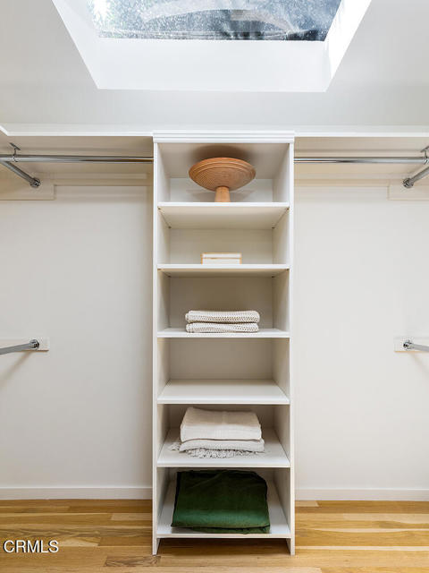 808 Inverness Drive, La Canada Flintridge CA: https://media.crmls.org/mediaz/e62a3f17-7581-4e59-a099-613f20784c65.jpg