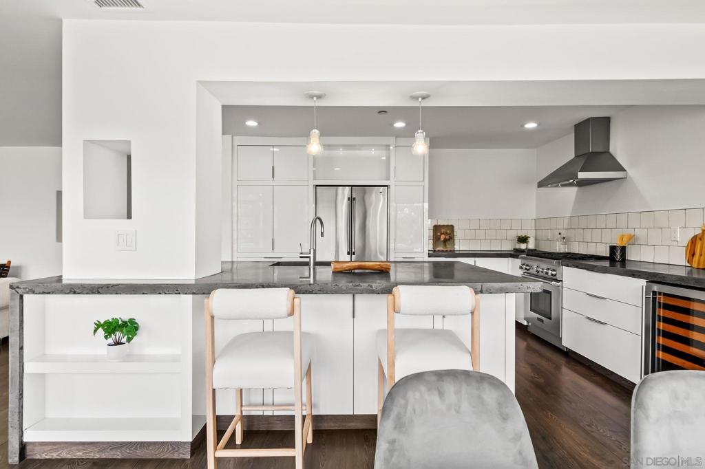 2556 Navarra Drive - photo 20