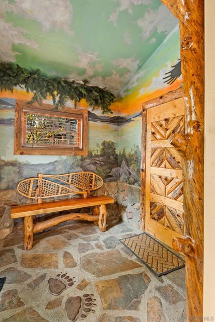 43133 Sheephorn Rd, Big Bear CA: https://media.crmls.org/mediaz/e62a8806-61b1-4d16-9e6d-1409e29d0d67.jpg