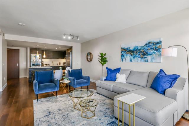 Detail Gallery Image 12 of 39 For 1325 Pacific Hwy, San Diego,  CA 92101 - 2 Beds | 2 Baths