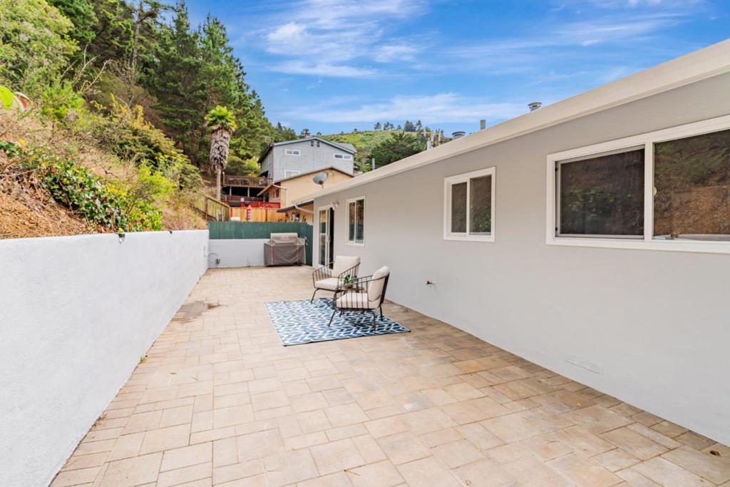 E62Be5D3 8616 4A01 9A9B 9D212Bc597C2 281 Piedmont Avenue, Pacifica, Ca 94044 &Lt;Span Style='BackgroundColor:transparent;Padding:0Px;'&Gt; &Lt;Small&Gt; &Lt;I&Gt; &Lt;/I&Gt; &Lt;/Small&Gt;&Lt;/Span&Gt;