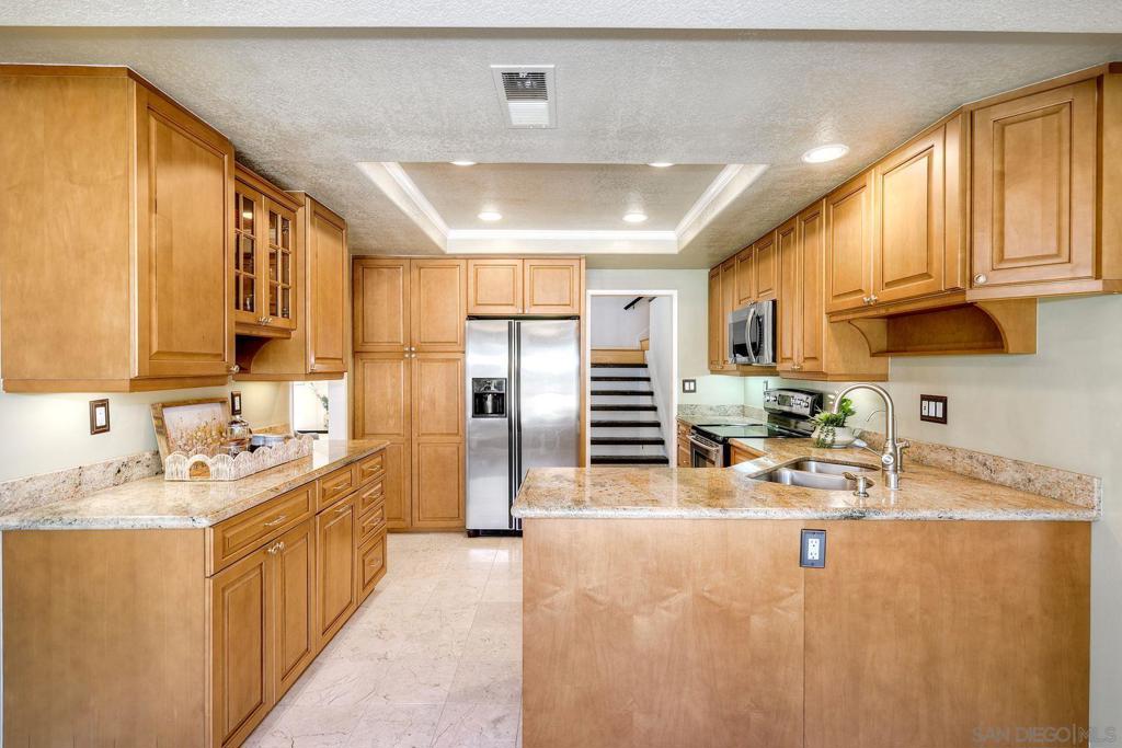 13976 Country Creek Rd - photo 9
