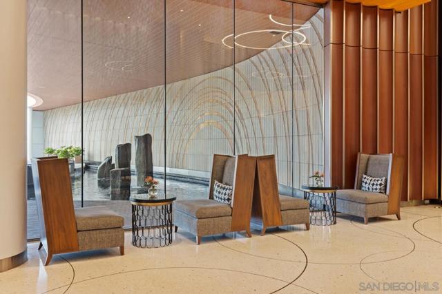 888 W E St, San Diego CA: https://media.crmls.org/mediaz/e62ca698-6340-420b-bf99-84e007a84d52.jpg
